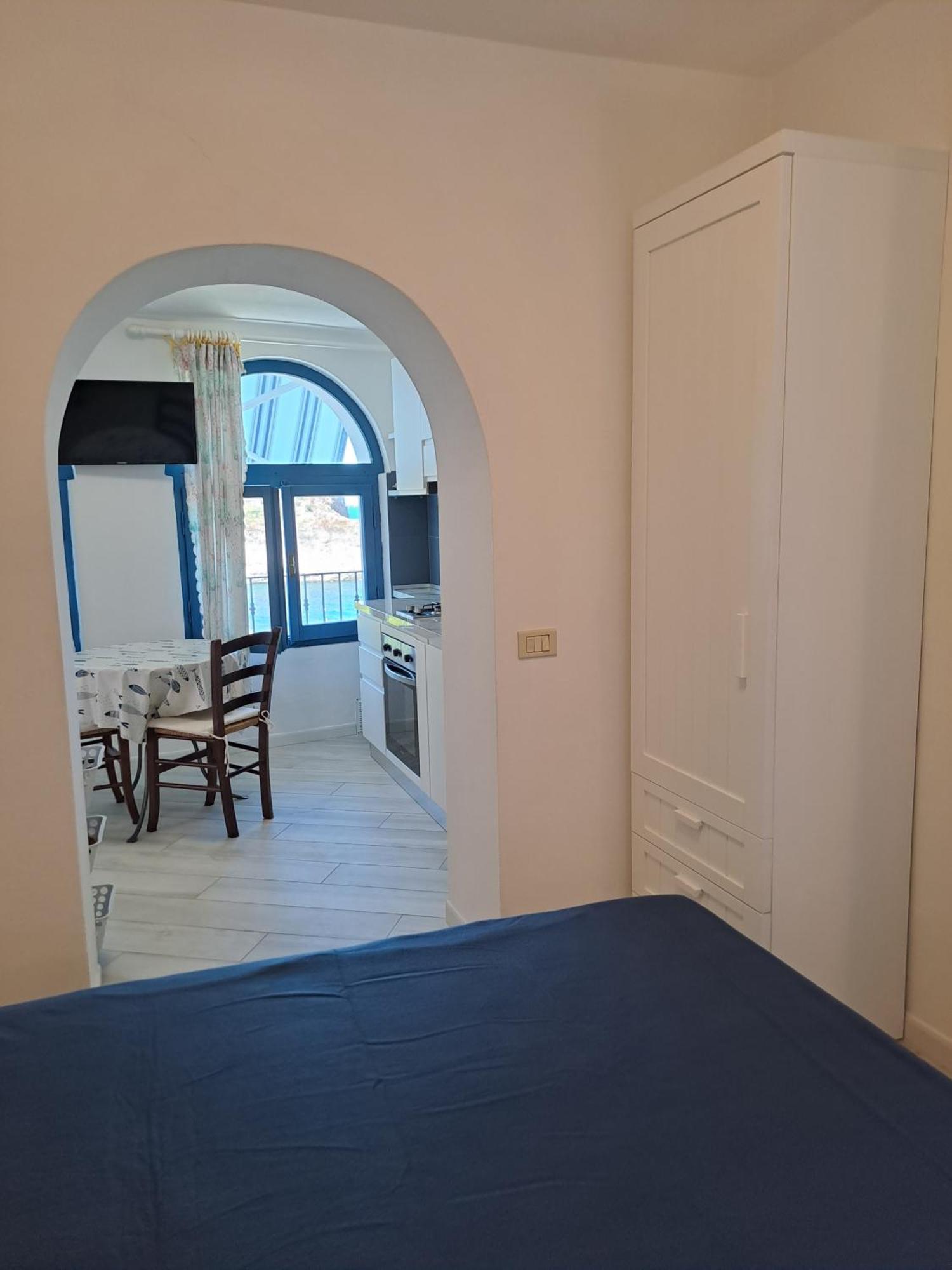 Appartamenti Villa Lina Nisporto Rum bild